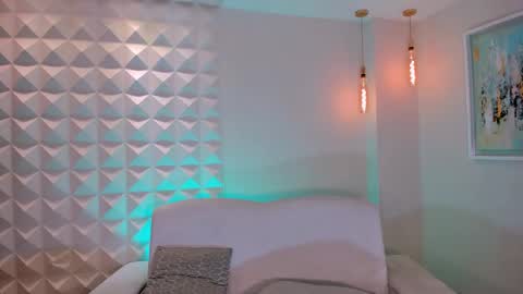 MARIA HERRERA  online show from March 2026 10:17:02 PM