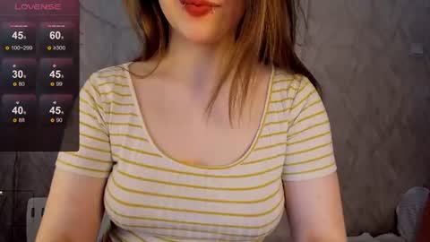 Snapshot of mariakiss_ chatting on June 2026 10:15:01 AM Maria online show from June 2026 10:15:01 AM