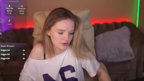 Snapshot of mariamedow chatting on May 2026 05:53:02 PM Maria online show from May 2026 05:53:02 PM