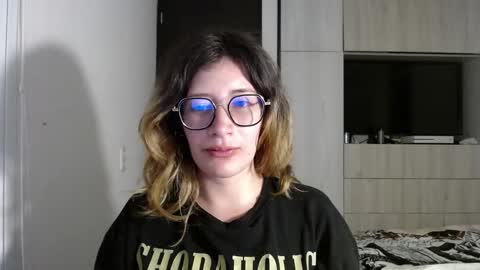 Mariana online show from December 2024 09:16:01 PM