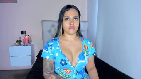 Mariana   roexx online show from October 2025 03:46:02 PM