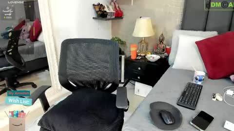 Mar y online show from April 2026 03:26:01 PM