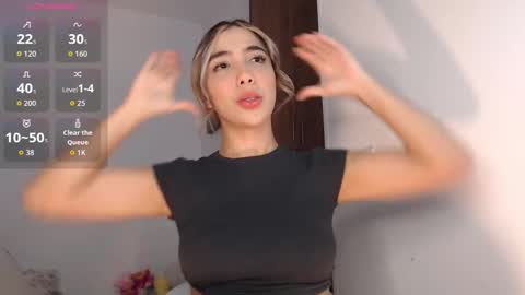 Mariana online show from November 2025 01:27:01 AM