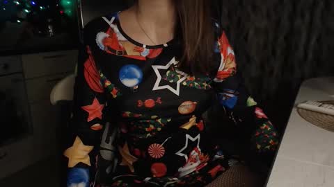 Snapshot of mariana_mur chatting on December 2024 11:17:02 PM MarianaMur online show from December 2024 11:17:02 PM