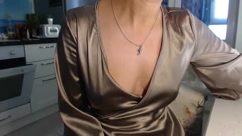 Snapshot of mariana_mur chatting on September 2025 06:39:01 AM MarianaMur online show from September 2025 06:39:01 AM