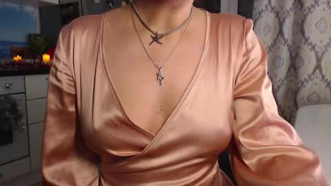 Snapshot of mariana_mur chatting on December 2025 06:52:02 AM MarianaMur online show from December 2025 06:52:02 AM