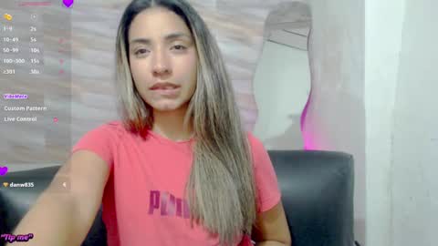 Snapshot of mariana_turner chatting on February 2025 12:48:01 AM Mariana turner online show from February 2025 12:48:01 AM