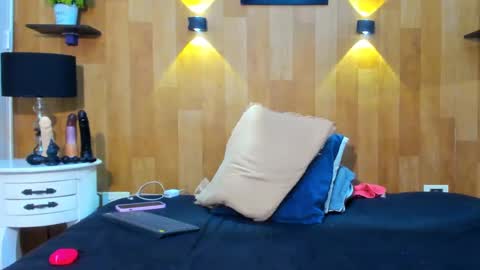 Mariana Angel online show from January 2025 03:09:01 AM