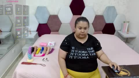 Snapshot of marianabbw_ chatting on April 2026 08:57:02 PM mariana online show from April 2026 08:57:02 PM