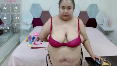 Snapshot of marianabbw_ chatting on May 2026 06:03:02 PM mariana online show from May 2026 06:03:02 PM