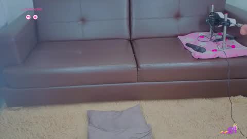 Mariana  online show from October 2025 03:03:02 AM