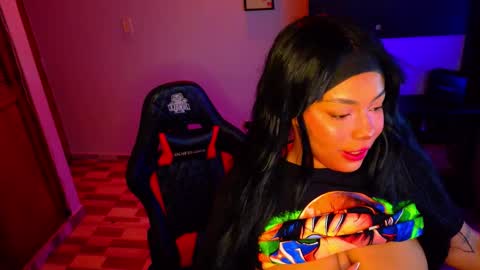 Mariana Prada online show from November 2025 05:06:01 AM