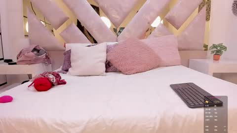 Snapshot of marianee_rousse chatting on October 2025 10:32:02 PM Marianee Rousse online show from October 2025 10:32:02 PM