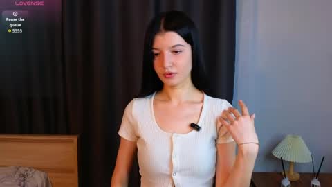 Amelia online show from June 2026 01:33:01 AM