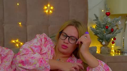 Snapshot of marianeumann chatting on January 2025 12:30:01 AM Maria online show from January 2025 12:30:01 AM