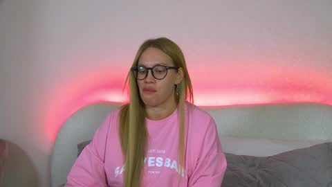 Snapshot of marianeumann chatting on January 2025 06:46:01 PM Maria online show from January 2025 06:46:01 PM