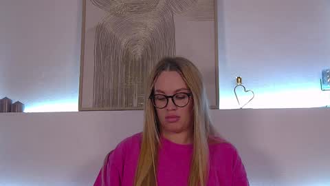 Snapshot of marianeumann chatting on January 2025 01:38:01 PM Maria online show from January 2025 01:38:01 PM