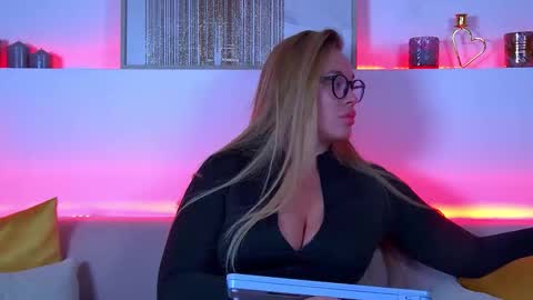 Snapshot of marianeumann chatting on February 2025 06:40:01 AM Maria online show from February 2025 06:40:01 AM