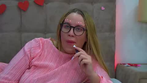 Snapshot of marianeumann chatting on February 2025 03:09:02 AM Maria online show from February 2025 03:09:02 AM