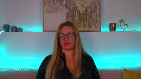 Snapshot of marianeumann chatting on February 2025 06:44:02 AM Maria online show from February 2025 06:44:02 AM