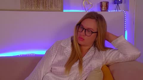 Snapshot of marianeumann chatting on March 2025 02:06:02 AM Maria online show from March 2025 02:06:02 AM