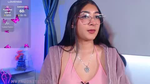 Marian online show from November 2025 08:09:01 PM