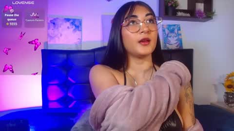 Marian online show from March 2026 10:25:01 PM