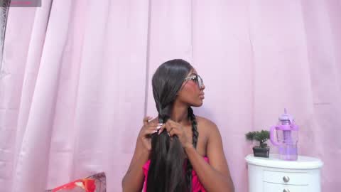Snapshot of marianrosse chatting on May 2026 01:12:01 AM marianrosse online show from May 2026 01:12:01 AM