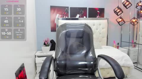 Snapshot of mariansexx chatting on February 2026 12:43:02 PM Marian Sexy online show from February 2026 12:43:02 PM