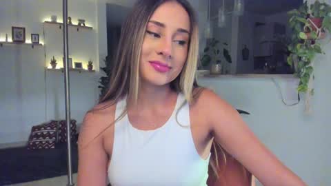 Snapshot of mariascarlett chatting on January 2025 01:00:01 AM mariascarlett online show from January 2025 01:00:01 AM