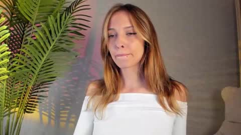 Snapshot of maribett chatting on September 2025 04:07:01 PM Masha online show from September 2025 04:07:01 PM