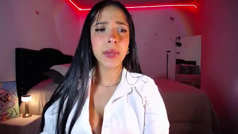 Snapshot of marie_daved chatting on February 2025 03:08:02 AM Nicolle online show from February 2025 03:08:02 AM