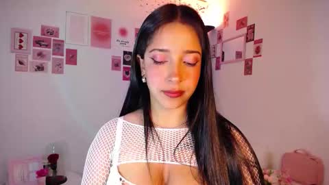 Snapshot of marie_daved chatting on February 2026 08:46:02 PM Nicolle online show from February 2026 08:46:02 PM