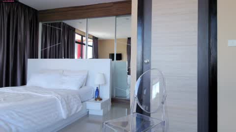 Marie online show from December 2024 06:54:01 AM