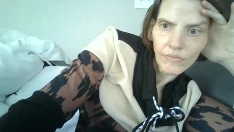 Mariejojo online show from April 2026 03:09:01 PM