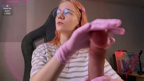 Snapshot of mariel_a_gold chatting on February 2025 08:10:01 AM Mariel Gold online show from February 2025 08:10:01 AM