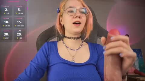 Snapshot of mariel_a_gold chatting on March 2025 05:24:02 AM Mariel Gold online show from March 2025 05:24:02 AM