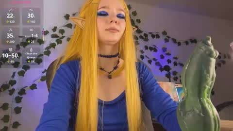 Snapshot of mariel_a_gold chatting on November 2025 06:34:01 AM Mariel Gold online show from November 2025 06:34:01 AM