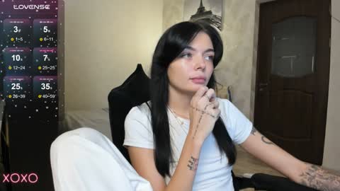 Snapshot of mariella__adams chatting on January 2025 05:56:01 PM Maria  online show from January 2025 05:56:01 PM