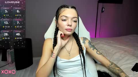 Snapshot of mariella__adams chatting on October 2025 10:52:02 AM Maria  online show from October 2025 10:52:02 AM