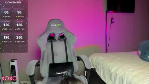 Maria  online show from November 2025 03:45:02 PM