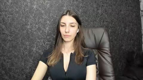 Snapshot of marielleanker chatting on September 2025 02:51:01 PM marielleanker online show from September 2025 02:51:01 PM