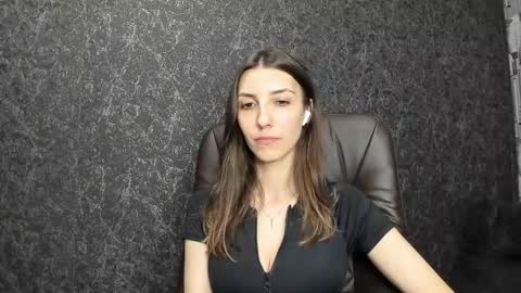 Snapshot of marielleanker chatting on September 2025 10:51:02 AM marielleanker online show from September 2025 10:51:02 AM