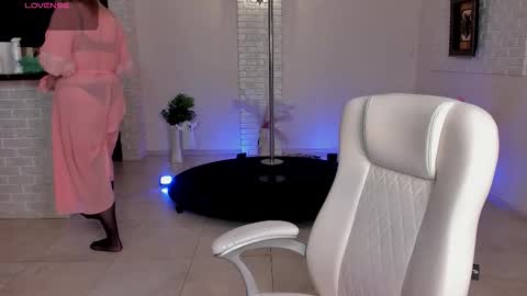 Snapshot of mariemlui chatting on November 2025 04:35:01 PM mariemlui online show from November 2025 04:35:01 PM