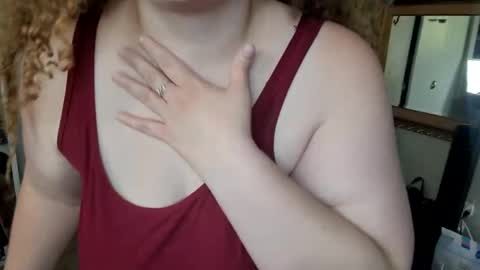 Snapshot of mariemorre chatting on September 2025 07:02:02 PM Marie Morre online show from September 2025 07:02:02 PM