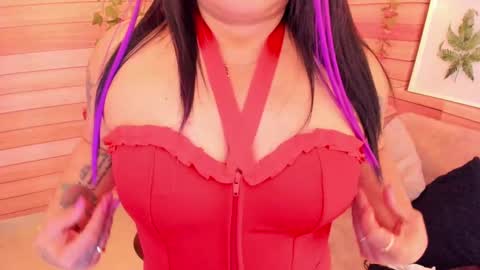 Snapshot of marien_thomson_ chatting on February 2025 04:07:01 AM Marien online show from February 2025 04:07:01 AM