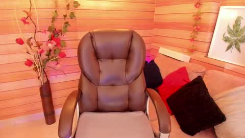 Snapshot of marien_thomson_ chatting on March 2025 03:35:01 AM Marien online show from March 2025 03:35:01 AM