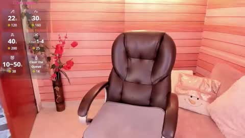 Snapshot of marien_thomson_ chatting on November 2025 02:28:01 PM Marien online show from November 2025 02:28:01 PM