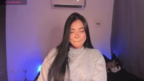 Snapshot of mariiana_hasper chatting on June 2026 10:23:02 PM Mariana Hasper online show from June 2026 10:23:02 PM