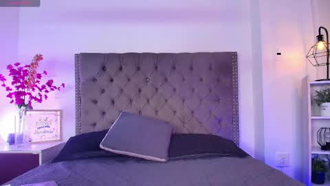Snapshot of mariissa_fox chatting on June 2026 01:02:02 PM mariissa_fox online show from June 2026 01:02:02 PM